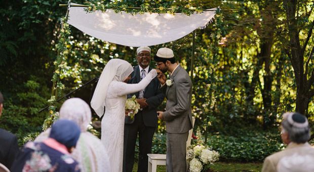 A Jewish-Muslim wedding takes place in May 2013. 