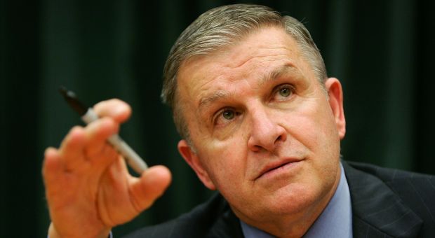 Ret. Gen. Anthony Zinni makes a stop to discuss and sign copies of his book 'The Battle for Peace' at Vroman's Bookstore on April 20, 2006 in Pasadena, California.  