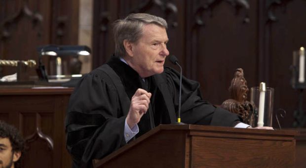 Journalist Jim Lehrer delivers the Founders' Day address at The University of the South's convocation, 2009