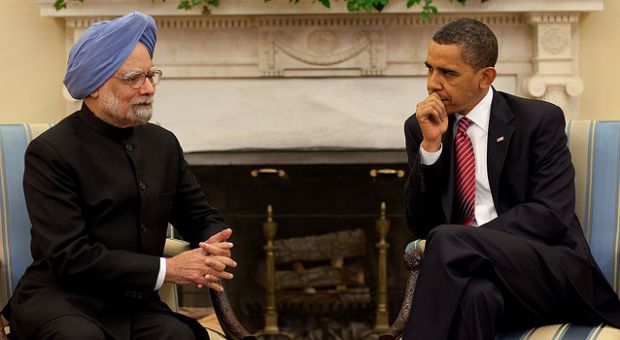President Barack Obama meets with Prime Minister Manmohan Singh during their bilateral meeting in the Oval Office, Nov. 24, 2009