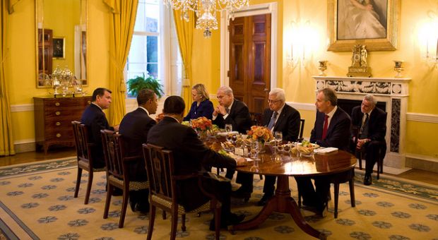 President Barack Obama holds a working dinner with, clockwise from left, King Abdullah II of Jordan, Secretary of State Hillary Clinton, Prime Minister Benjamin Netanyahu of Israel, President Mahmoud Abbas of the Palestinian Authority, Tony Blair, the international Middle east envoy and former British Prime Minister, and President Hosni Mubarek of Egypt, in the Old Family Dining Room of the White House, Sept. 1, 2010