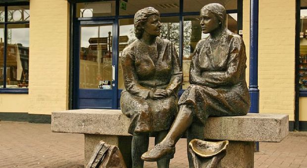 Statue of two women in Dublin City, Ireland